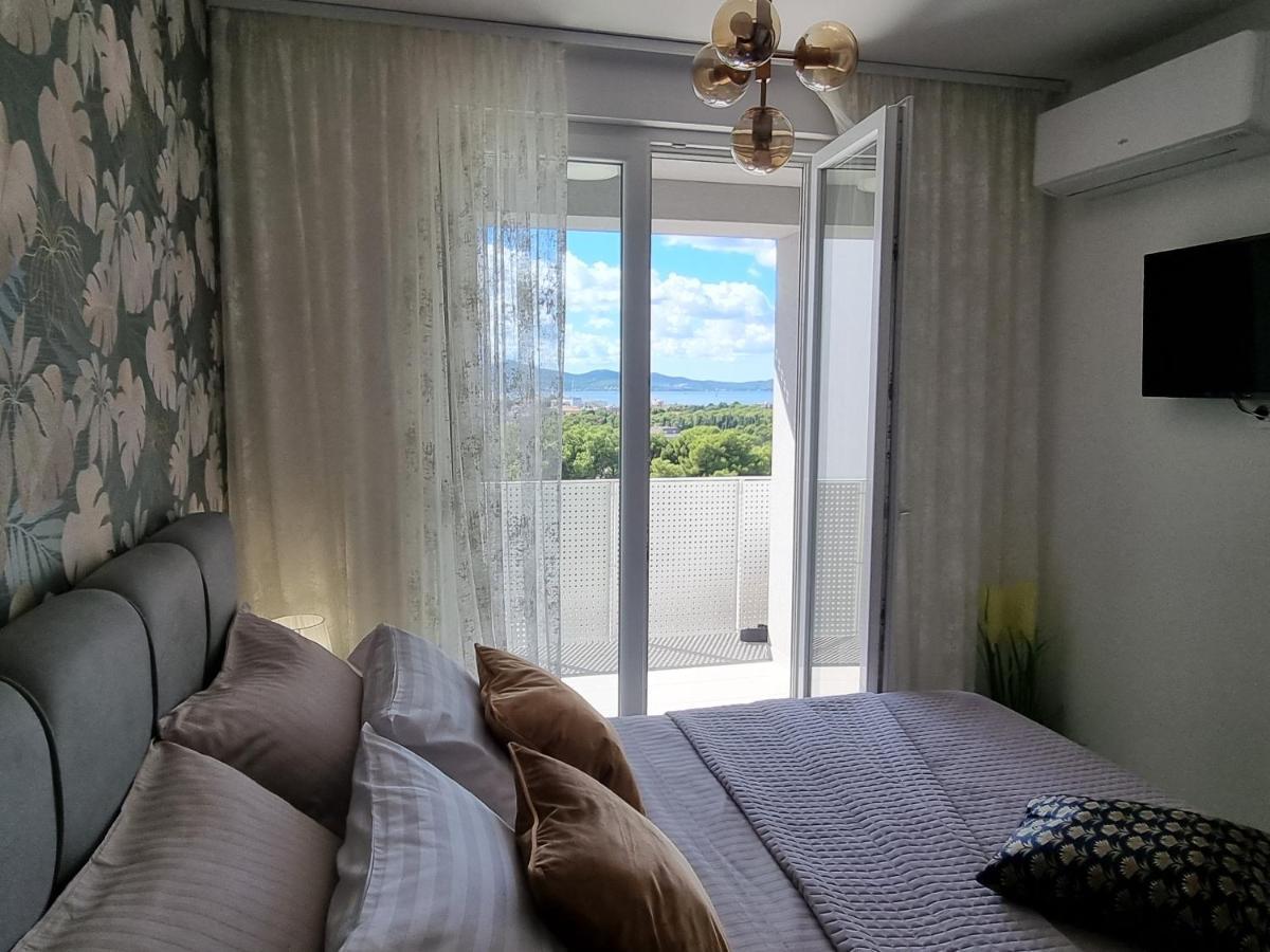 Apartment "50 Shades" With Balcony And Free Parking In The Garage ザダル エクステリア 写真