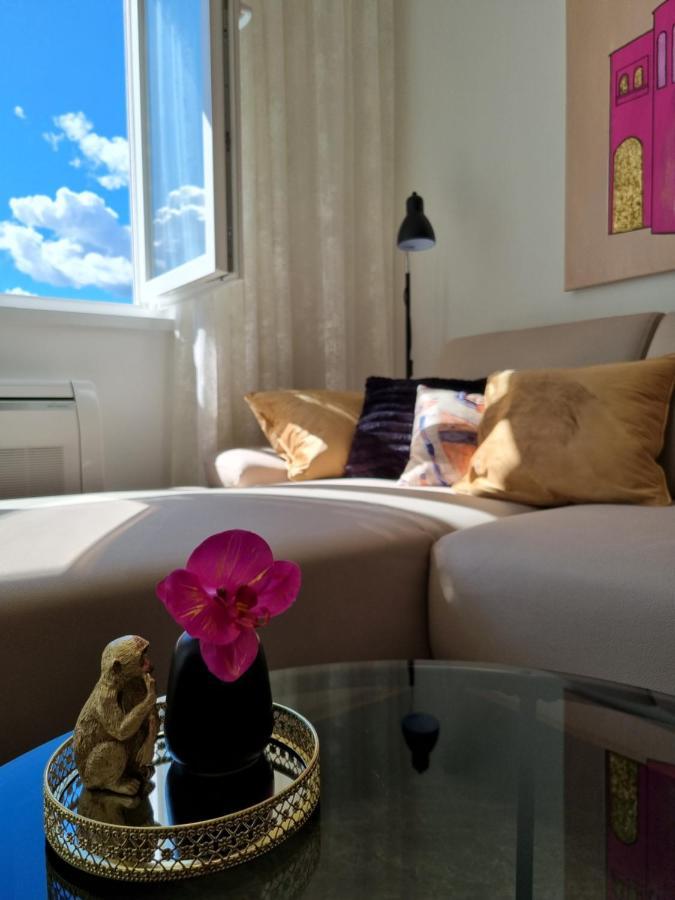 Apartment "50 Shades" With Balcony And Free Parking In The Garage ザダル エクステリア 写真