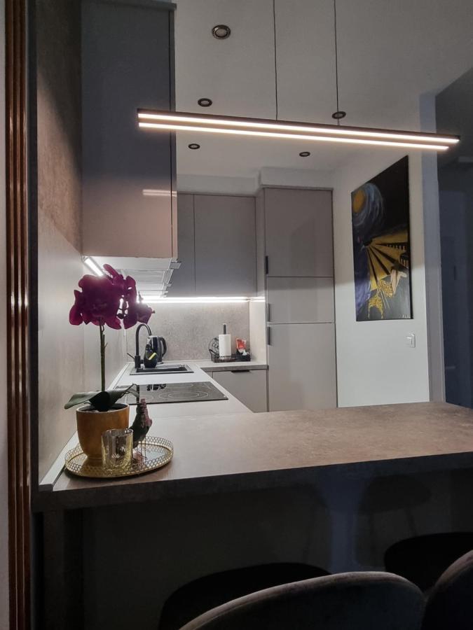 Apartment "50 Shades" With Balcony And Free Parking In The Garage ザダル エクステリア 写真