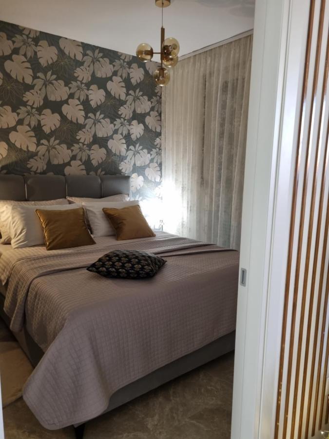 Apartment "50 Shades" With Balcony And Free Parking In The Garage ザダル エクステリア 写真